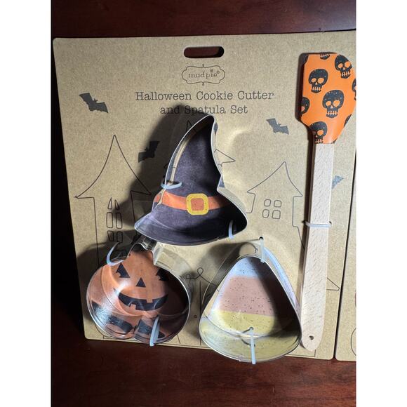 Set of 2 NWT Mud Pie Candy and Skull Halloween Cookie Cutter and Spatula Sets - Picture 3 of 9